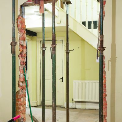 I’m a renovation expert and this is how much you should expect to pay to knock down an interior wall, and the factors that can influence the price