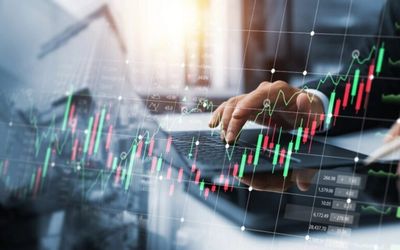 Tech Stocks Eye Record Highs As Magnificent Seven Top $19.5 Trillion: What's Moving Markets Friday?