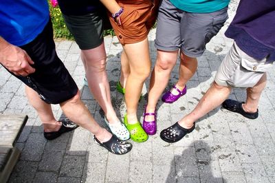 Analysts Turn Cautious On Crocs After Underwhelming Guidance