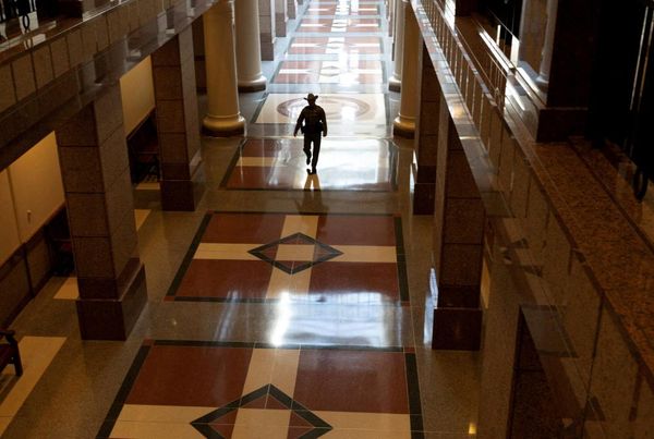 Texas house meets without necessary number of lawmakers after Democrats left state