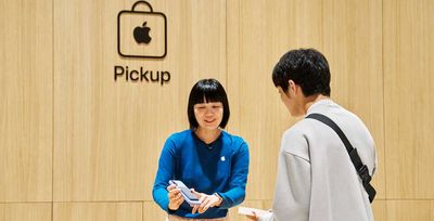 Apple Stock Retakes Key Level After Dodging Tariff Bullet