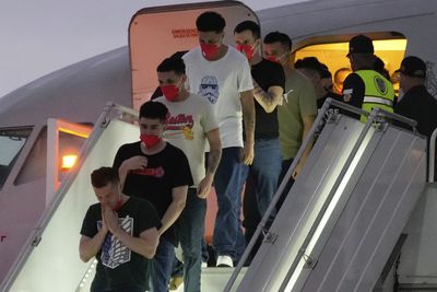 US appeals court throws out Trump contempt ruling over deportation flights