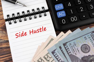 Your Retirement Side Hustle Starter Kit: The Essential Tools and Apps You Need