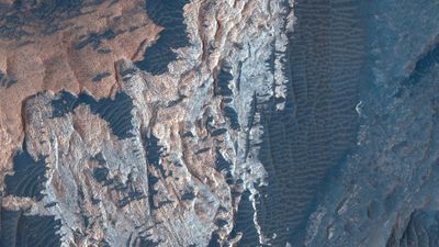 A mysterious substance on Mars might be an undiscovered mineral