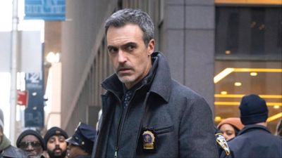 Someone Wrote Lyrics To The Law And Order Theme Song, And Reid Scott Reacted. Now I Can't Get It Out Of My Head