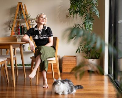 Can you house-sit instead of renting? Australians turn to pet-minding to escape the housing crisis