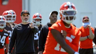 Kevin Stefanski Didn't Want to Talk About QB Depth Chart After Shedeur Sanders Debut