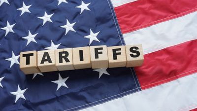 Trump's Gold Tariffs Shake Markets, Eli Lilly Plunges, Oil Dips On US-Russia Deal, Jobs Miss Fuels Recession Fears — This Week In Economy