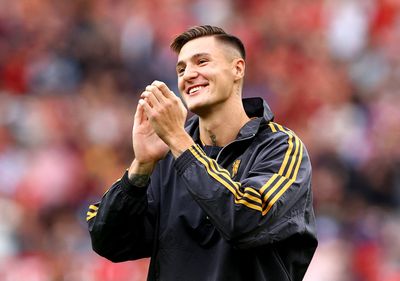 Benjamin Sesko: Manchester United complete signing from Leipzig
