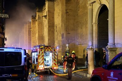 Historic Spanish Mosque-cathedral Reopens After Blaze