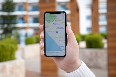 Gen Z is obsessed with this location sharing app but it could be fueling their anxiety