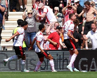 Manning and Stephens’ late show earns Southampton dramatic win against Wrexham