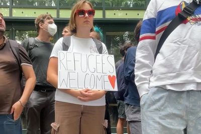Watch: Anti-migrant and anti-racism protests held in Bristol