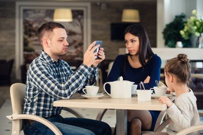 10 Habits That Slowly Push People Away Without You Realizing