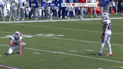 Bills RB Ray Davis Nailed Extra Point As Kicker in Preseason Game vs. Giants