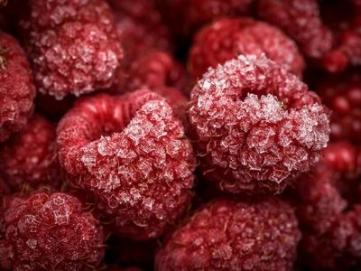 10 Frozen Items That Were Thawed and Sold as Fresh