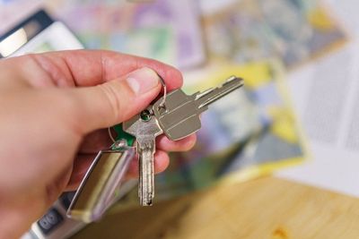 Should You Add Your Child’s Name to Your House Title?