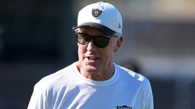 Pete Carroll Had Perfect Reaction to Tense Incident Between Geno Smith, Seahawks Fan