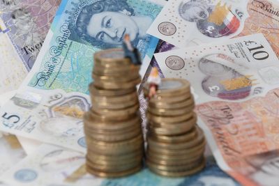 Too broke to break up: 21% of young adults ‘stayed with partner to manage costs’