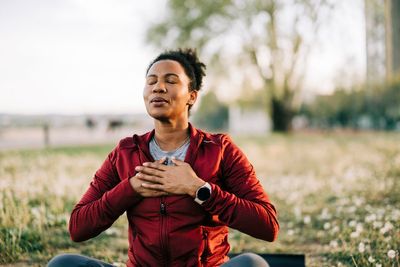 Try these four therapist-approved ‘brain hacks’ to help relieve stress and reset your nervous system quickly