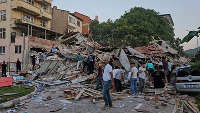One killed and dozens injured after 6.1 magnitude earthquake hit Turkey's Balıkesir