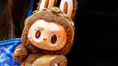 Thieves make off with $7,000 in Labubu dolls as toy craze sparks smash-and-grab in LA