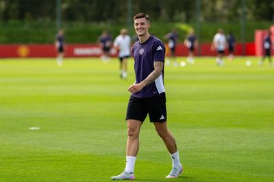 Manchester United: Benjamin Sesko completes first training session as Ruben Amorim gets double selection boost