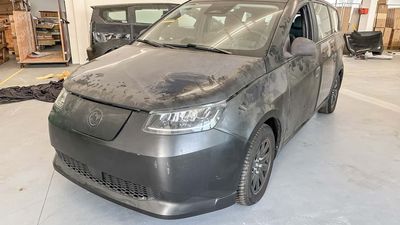 This Solar EV Was Touted As A Revolution. It’s Now Being Sold For Under $1,000