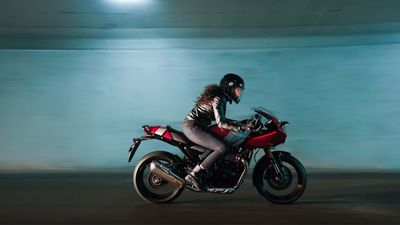 If the Triumph Thruxton 400 Existed When I Started Riding, I Would've Bought It