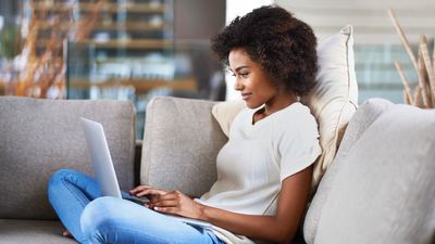 Who Americans Trust for Financial Advice in 2025 — and Why It Varies by Age and Income