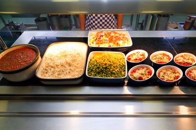 Reshuffling canteen menu can help diners choose greener, healthier meals – study