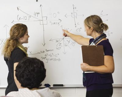 Helping Australian teachers share lesson plans could improve stagnating student results, Productivity Commission says