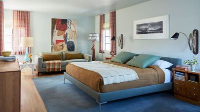 And Just Like That, Short Curtains Have Suddenly Got My Attention in the 'Long vs Short Curtain' Debate