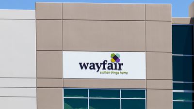 4 Home Decor Items To Buy From Kelly Clarkson’s Wayfair Collab This Fall for Under $100