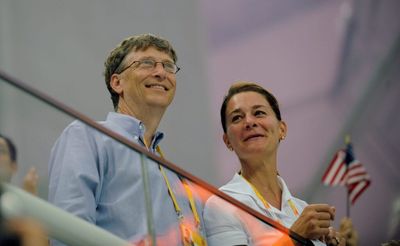 Over 250 Billionaires Took Warren Buffett And Bill Gates' Pledge to Give Away Half Their Wealth — 15 Years Later, Only One Living Couple Has
