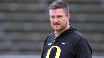 Oregon Lose Five-Star Freshman to Brutal Leg Injury During Training Camp
