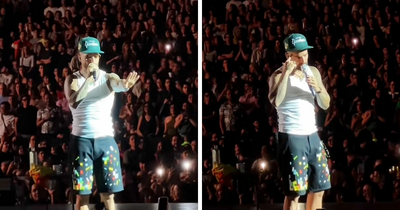 Singer Abruptly Stops Concert After Spotting ‘Irresponsible’ Mom—His Next Words Divided The Internet