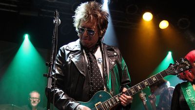 “I was a Marshall guy back then. Now I literally cannot listen to Marshalls”: How Jeff Beck inspired former Joan Jett and the Blackhearts guitarist Ricky Byrd to switch from Marshall stacks to Fender combos
