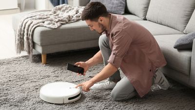 Why does my robot vacuum keep getting stuck? 5 simple ways to fix it