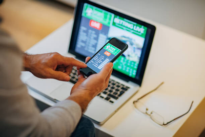 Comparing Traditional Bookmakers vs. Football Betting Brokers