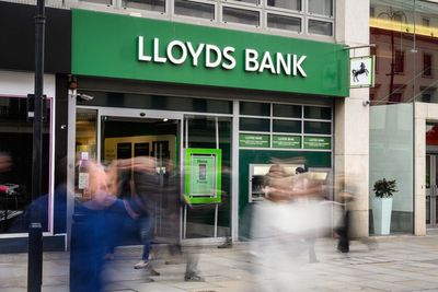 Lloyds becomes UK’s first bank to introduce £300 rule from end of this month