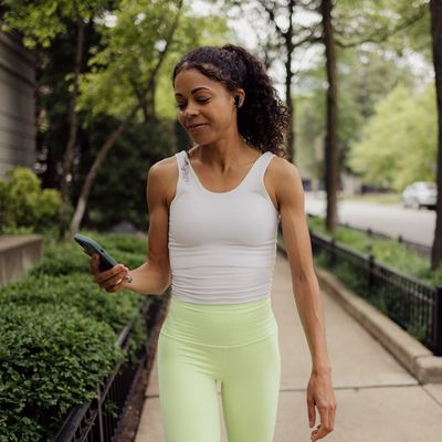 New Research Just Concluded That 7k Steps a Day Is the New 10k – So Is It? Top Doctors Share Their Honest Take