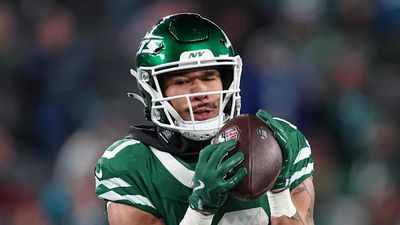 Jets Coach Aaron Glenn Provides Update on Allen Lazard Shoulder Injury