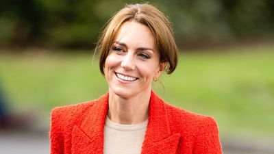 Kate Middleton's pointed-toe pumps aren't your usual flats - they offer multi-season versatility