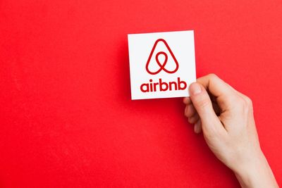 Options Corner: How To Turn The Airbnb Post-Earnings Panic Into A First-Class Upgrade