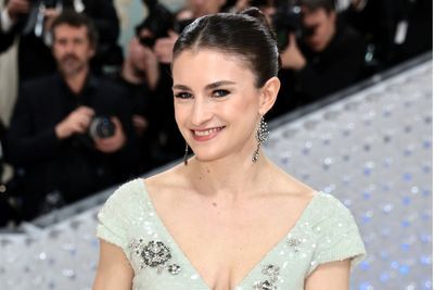 Daughter of famous actress is the frontrunner to take over for Anna Wintour at Vogue, say reports