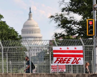 Trump news at a glance: national guard gathers in DC as president mulls expanding their role across US