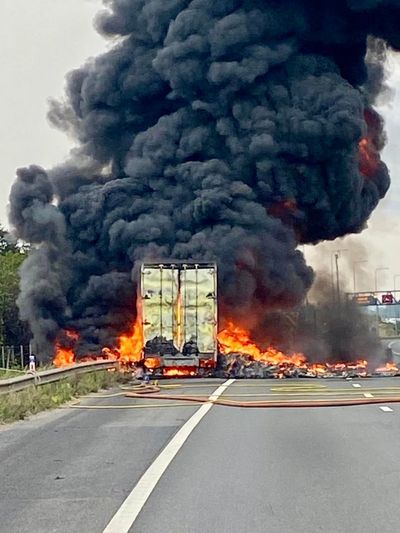 M25 traffic updates: Motorway closed with long delays due to huge lorry fire