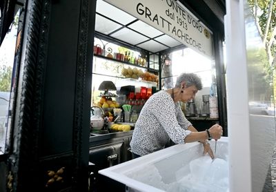 In Heatwave, Romans Turn To Vintage Snow Cones To Stay Cool