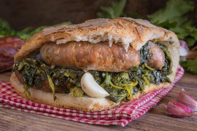 Second person dies after eating broccoli sandwiches amid botulism outbreak